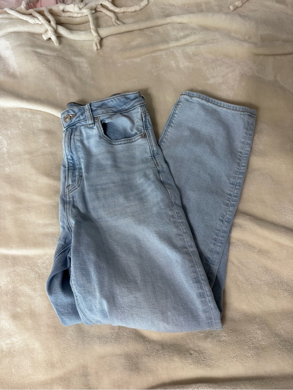 AE light wash LONG mom straight jeans